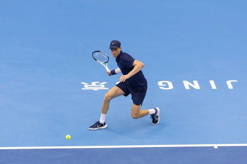Atp Pechino, Sinner vince il titolo: Tien dominato con un doppio 6-2