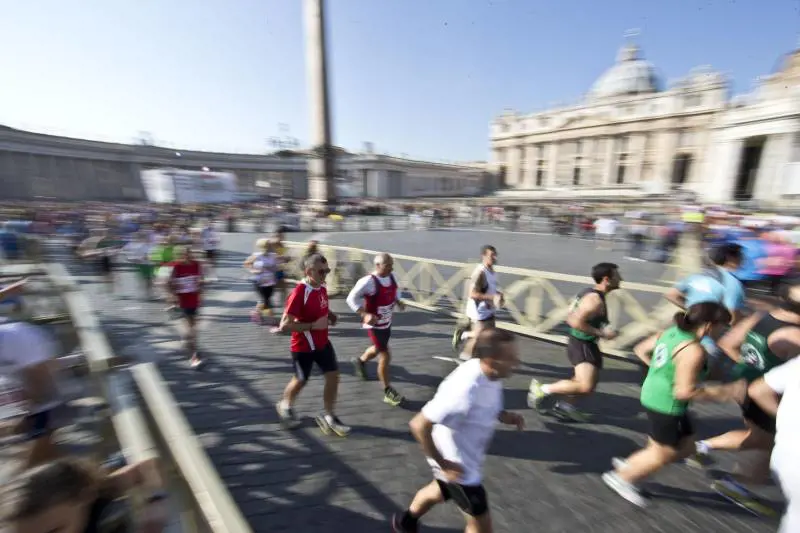 Torna la Corsa dei Santi con il Giro Quattro Basiliche e la Staffetta della Pace
