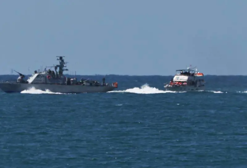 Israele: "Finita la provocazione della Flotilla". I 46 italiani sbarcati ad Ashdod, domani le visite diplomatiche