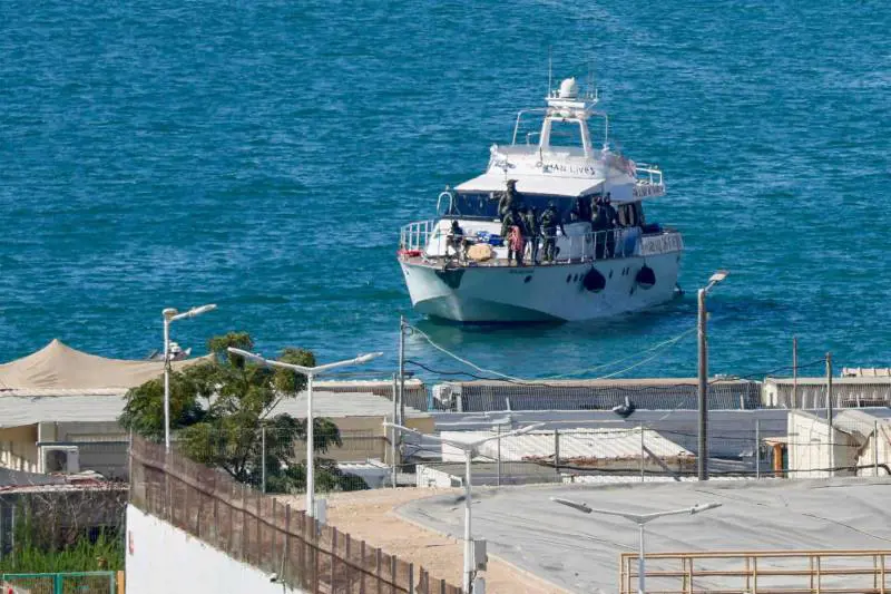 Giornalisti, attivisti, studenti e politici: chi sono gli italiani fermati con la Flotilla