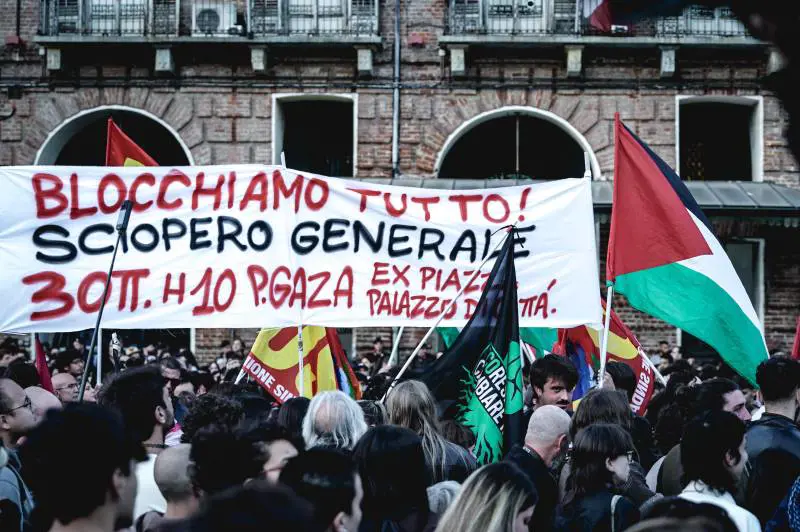 "Illegittimo lo sciopero Cgil". Ma Landini tira dritto: "Si fa"