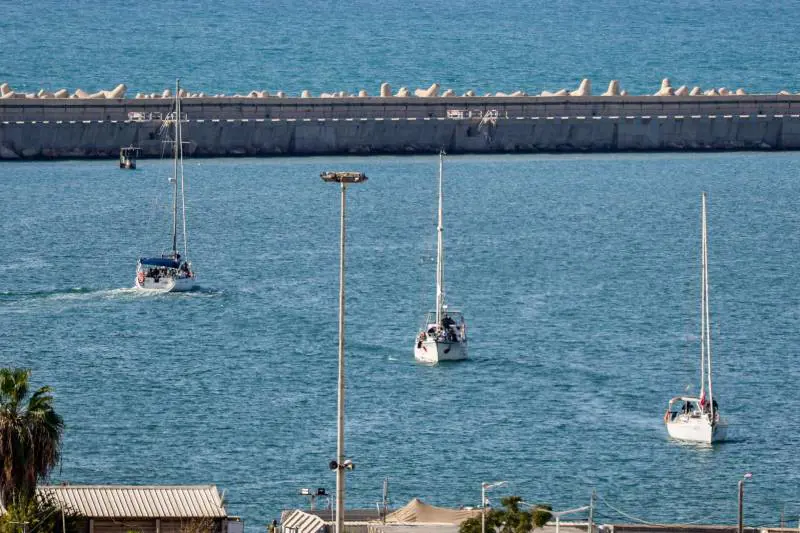 Diretta | Flotilla, liberati i parlamentari italiani, ripartono oggi. E spunta un'altra barca degli attivisti verso Gaza