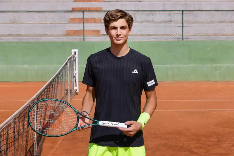 Intesa San Paolo, giovane tennista Jacopo Vasamì nuovo testimonial del gruppo