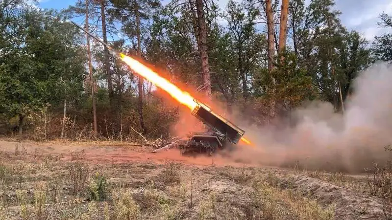 Diretta | Riad russi contro l'Ucraina: bombe vicine a un treno con attivisti italiani. E la Polonia fa alzare i jet
