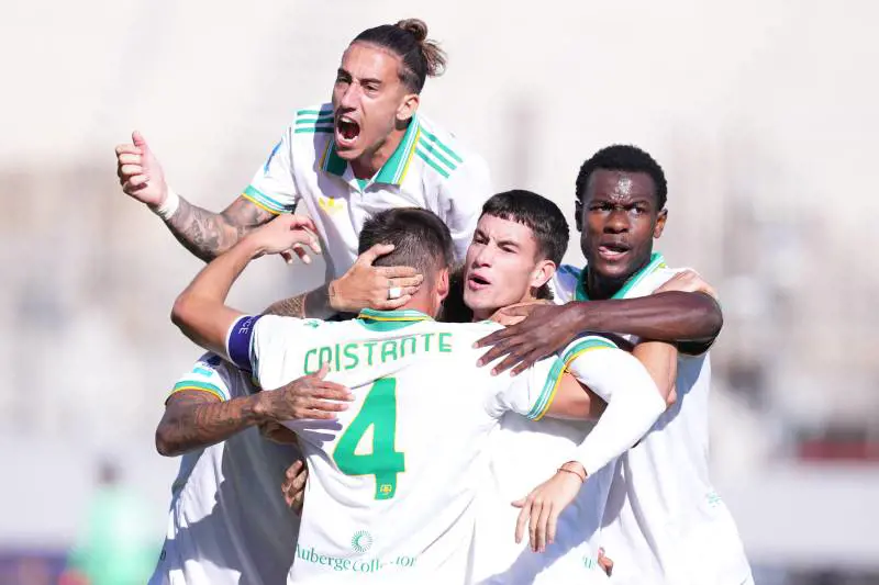 La Roma vince in trasferta a Firenze e inguaia Pioli: giallorossi in vetta alla classifica