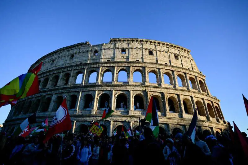 La fake di Repubblica: "Un milione in piazza". Ma è una foto del 2014