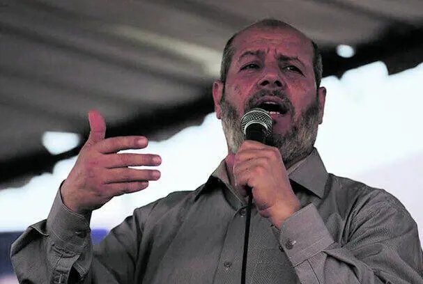 Si aprono i negoziati in Egitto. Hamas rassicura i partner arabi. "Recuperiamo i corpi dei rapiti"