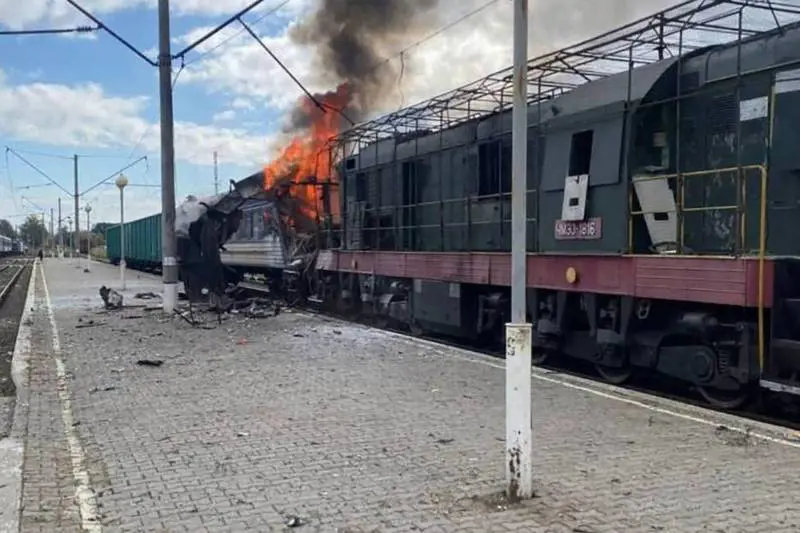 Il treno sotto le bombe russe. Tutti vivi i pacifisti italiani