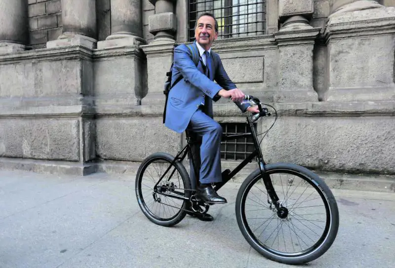 Via alla settimana della bici. Sala: "Il Giro? Spero torni"