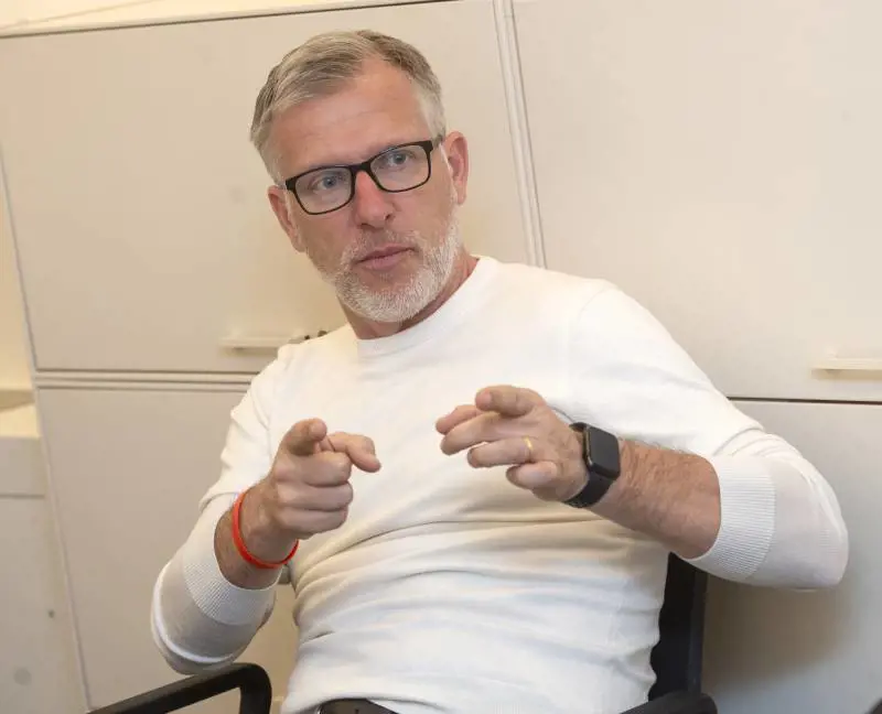 "Attacco cinese al nostro sistema moda. Invasi da 1 milione di pacchi al giorno"