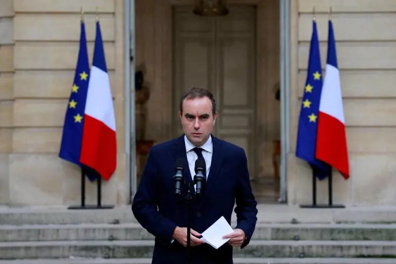 Francia, Lecornu allontana lo scioglimento dell'Assemblea: "Volontà di salvare il bilancio”