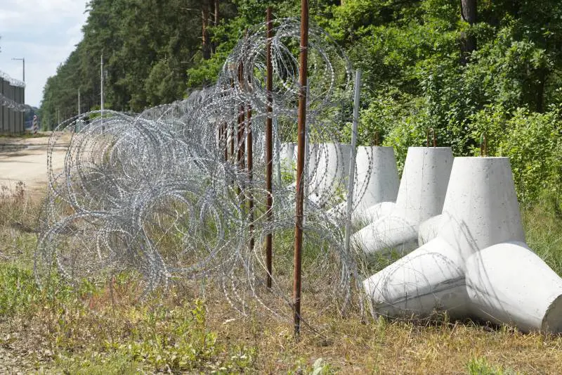 Armi e filo spinato. Il fronte blindato tra Polonia e Bielorussia