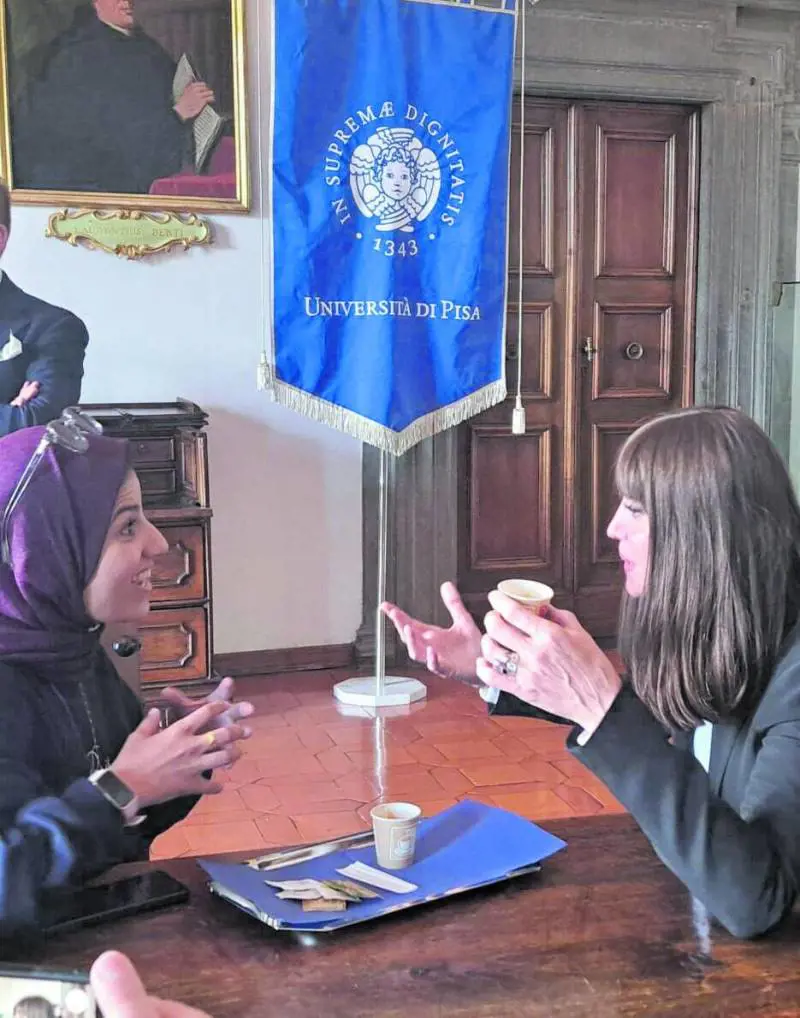 Bernini aiuta i palestinesi, insulti pro Pal