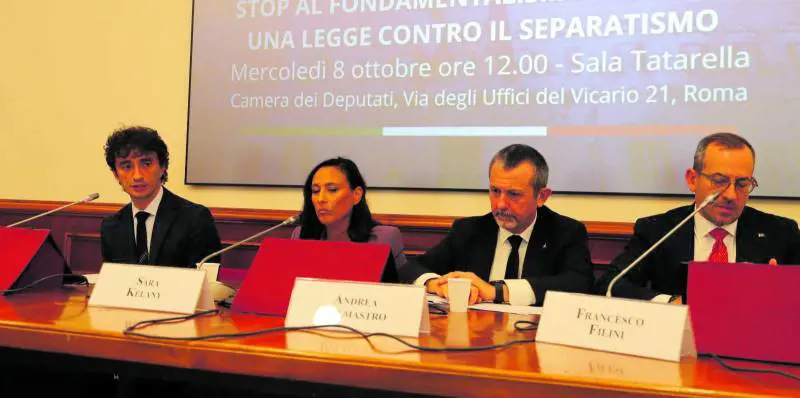 "Contro il separatismo degli islamici velo integrale vietato nei luoghi pubblici"
