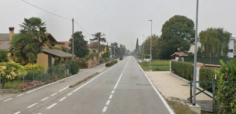 Tragedia a Udine, 17enne muore investita da un'auto mentre va a scuola