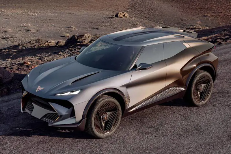 Cupra Tindaya accende Milano: tra padel e design, il brand catalano scrive un nuovo capitolo di passione e innovazione