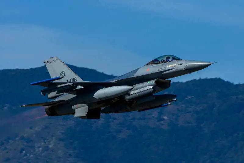 Scatta l’esercitazione nucleare Nato: cosa aspettarsi dal Steadfast Noon 2025