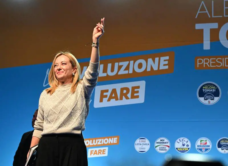 Gaza, al tavolo della pace ci sarà anche Meloni. Lunedì in Egitto la firma. Italia pronta a mandare forze dell'ordine e medici per l'ospedale sul campo