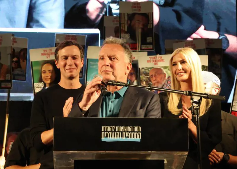 "Ostaggi forse liberi già stanotte". Show di Witkoff, Kushner e Ivanka