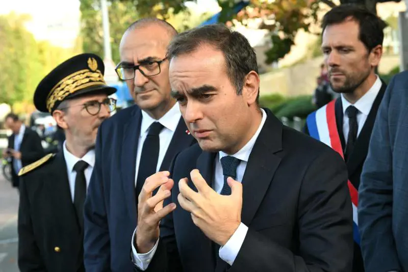 Caos Francia, i paletti di Lecornu. "Non sarò prigioniero dei partiti"