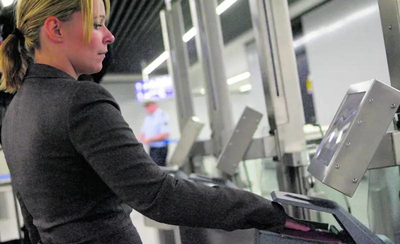 Passaporto, addio timbri. Ora ci pensa il cervellone