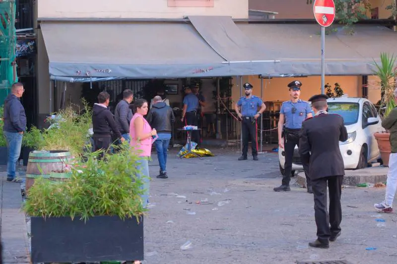 Palermo, tenta di sedare una rissa ma gli sparano in testa. Preso il killer: ha confessato