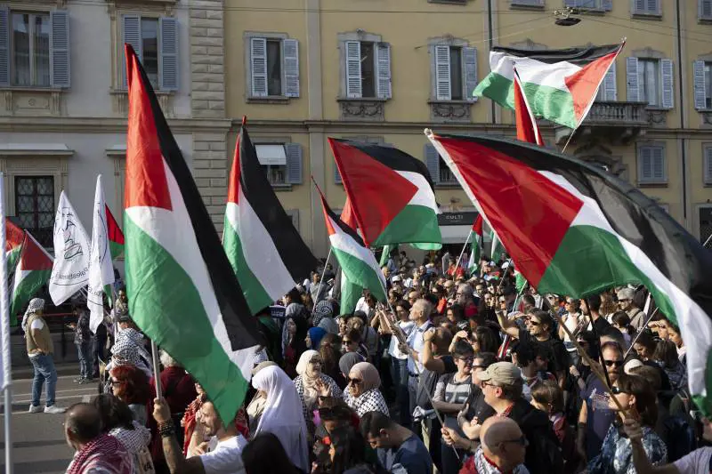 La protesta a oltranza delle piazze spiazzate