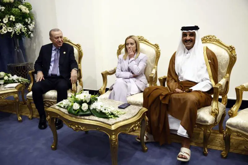 "Giornata storica". La premier Meloni al summit di pace per Gaza a Sharm el-Sheik