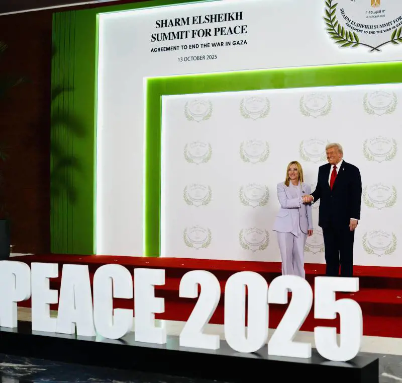 Summit su Gaza in Egitto, la soddisfazione di Meloni: "Giornata storica, fiera che l'Italia ci sia"