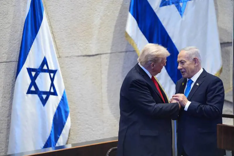 La resurrezione di Bibi. Cresce nei sondaggi e pensa al salvacondotto