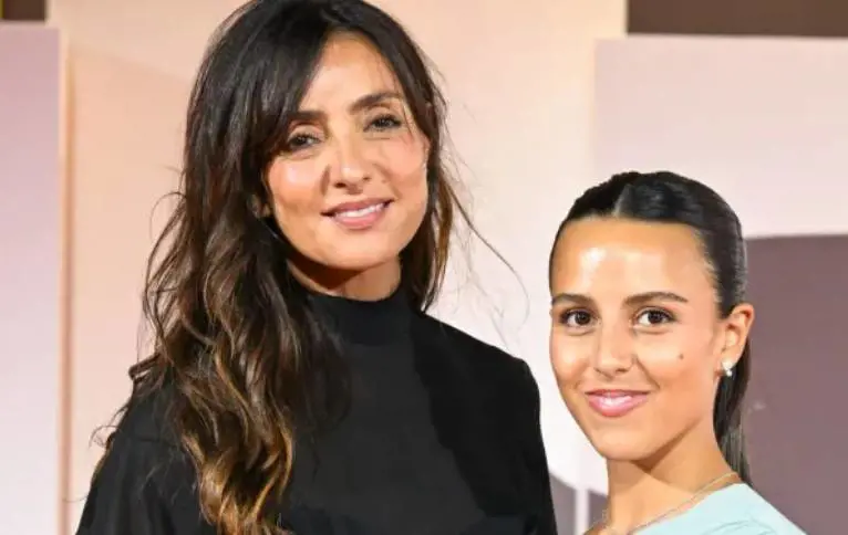 Jolanda Renga minacciata: "10mila euro o pubblico le tue foto nuda"
