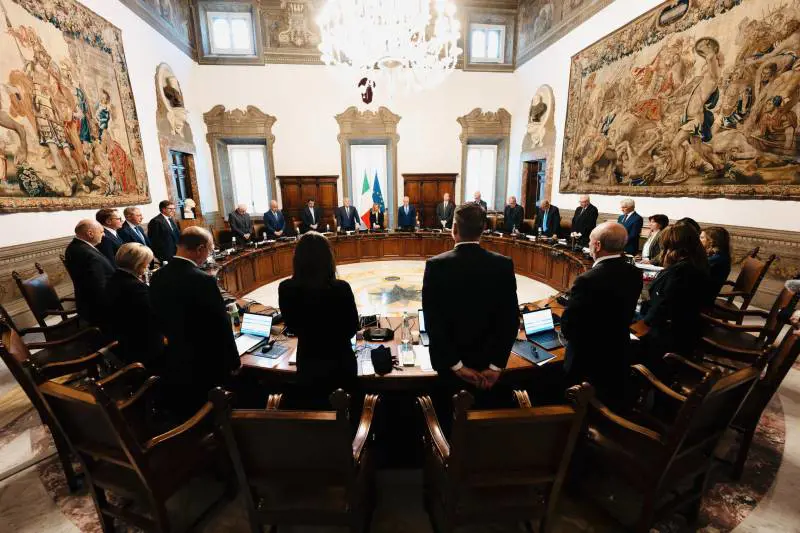 "Dolore immenso" a Palazzo. Due giorni di lutto nazionale e ci saranno i funerali di Stato