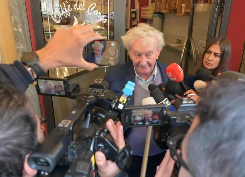 Complottismi, teoremi, gaffe: ora Sempio scarica l'avvocato Lovati