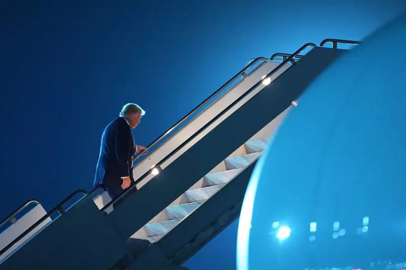 La rivelazione di Trump: "Ho approvato operazioni della Cia in Venezuela"