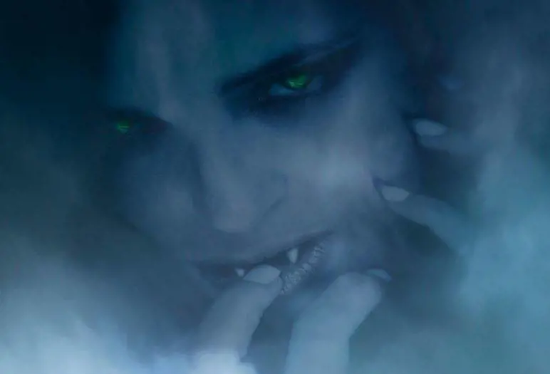 È finita nel mirino di una "vampira", ecco come uscirne