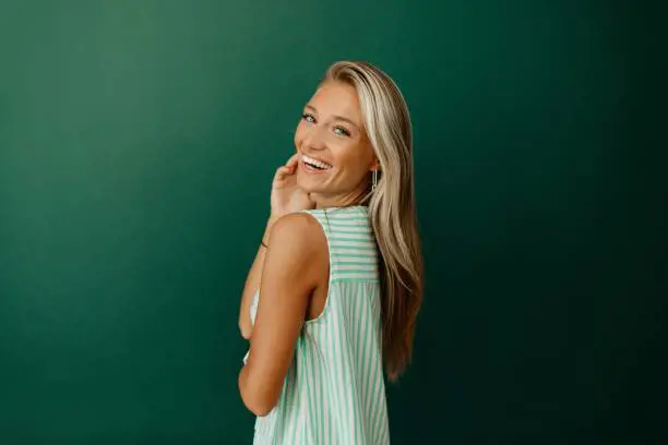 Schiariture capelli, ecco quali sono di tendenza per l'autunno e quale scegliere