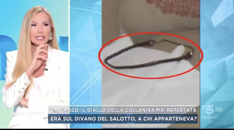 Garlasco, il giallo della collana sul divano mai repertata