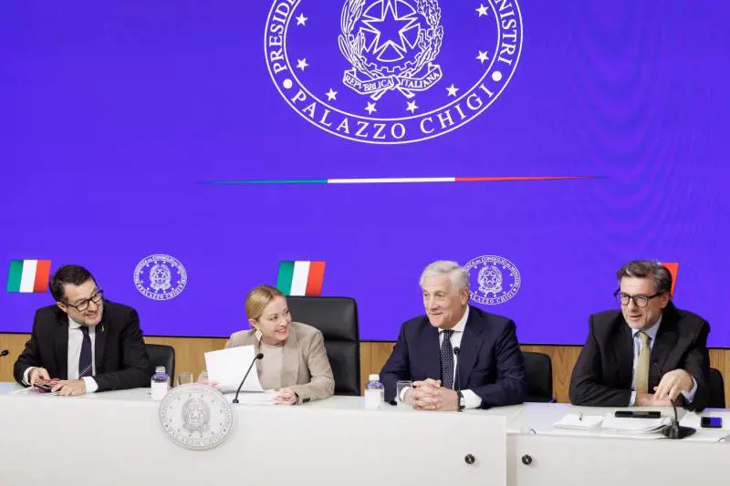 Niente retorica e tanta visione (senza deficit)