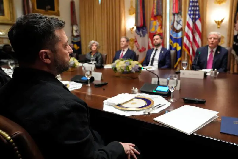 Trump a Zelensky: "Abbiamo finito". E lo Zar pretende l’intero Donetsk