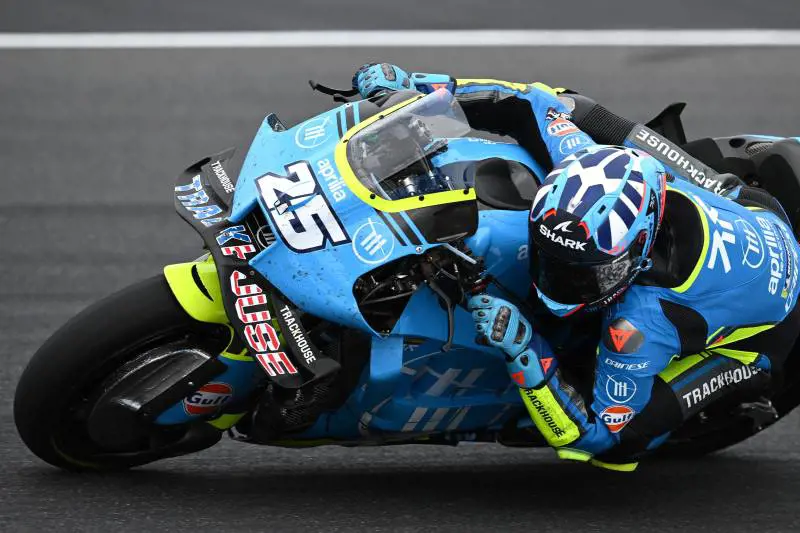 MotoGP Australia, trionfa Raul Fernandez davanti a Diggia e Bezzecchi. Fuori Bagnaia