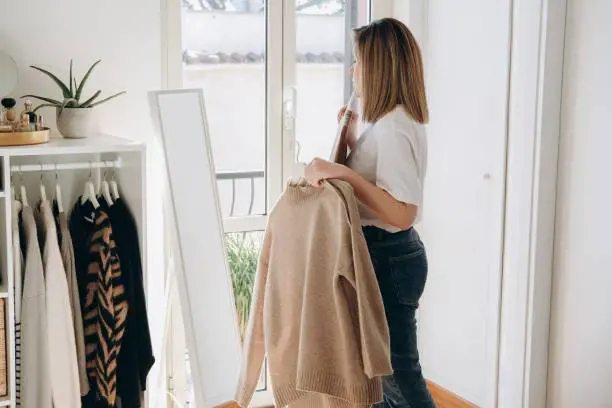 5 capi indispensabili per il guardaroba autunnale secondo le fashioniste