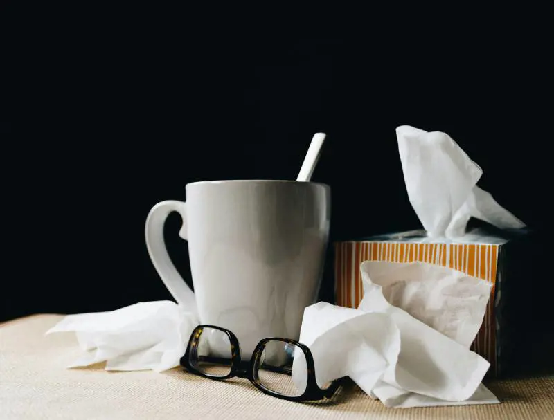 8 farmaci e integratori che non possono mancare nella stagione influenzale