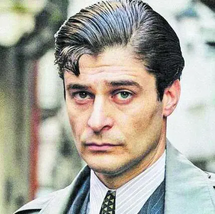 "Ricciardi" e "Rione Sanità", in tv la rinascita di Napoli