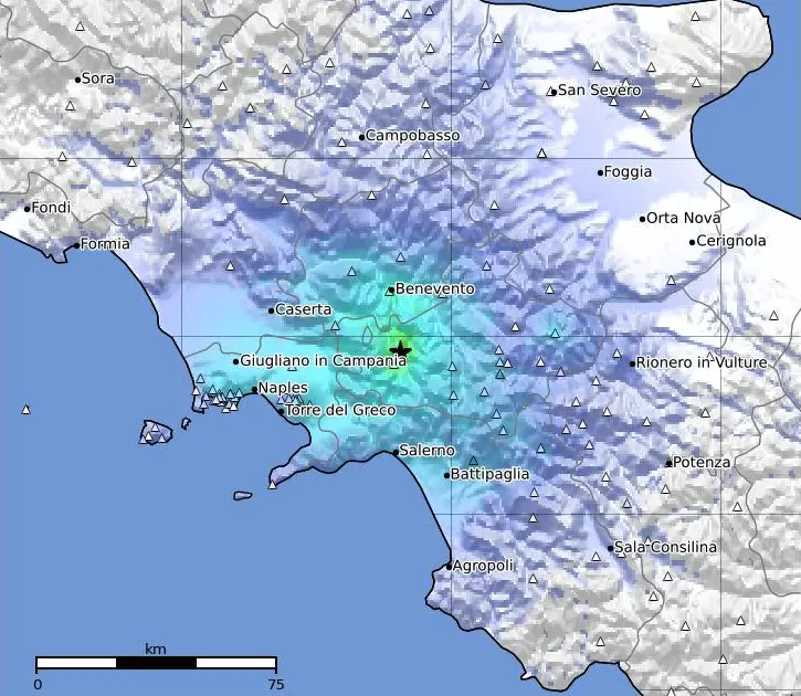 Terremoto in Irpinia di magnitudo 4.0: gente per strada. Sentito in tutta la Campania