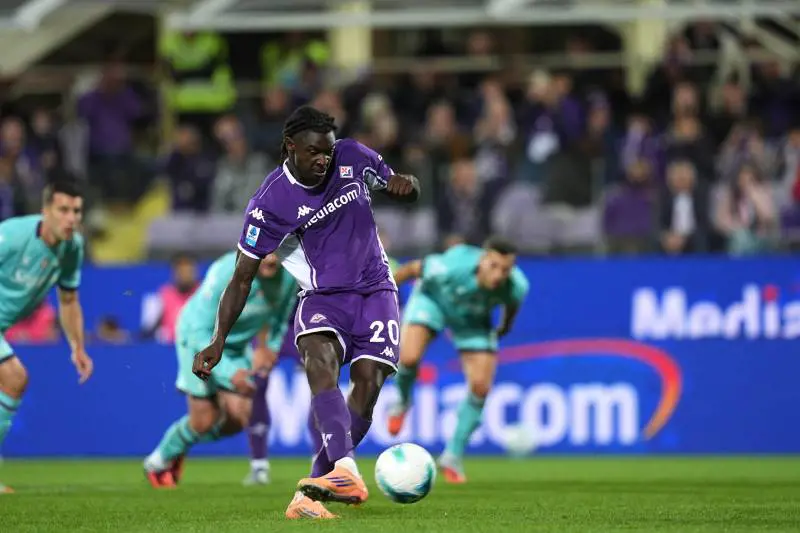 Rigori, Var e polemiche: succede di tutto nel 2-2 tra Fiorentina e Bologna