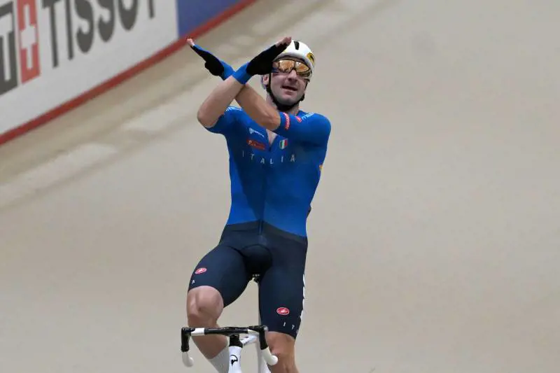 Favola Viviani, saluta il ciclismo regalando un altro oro