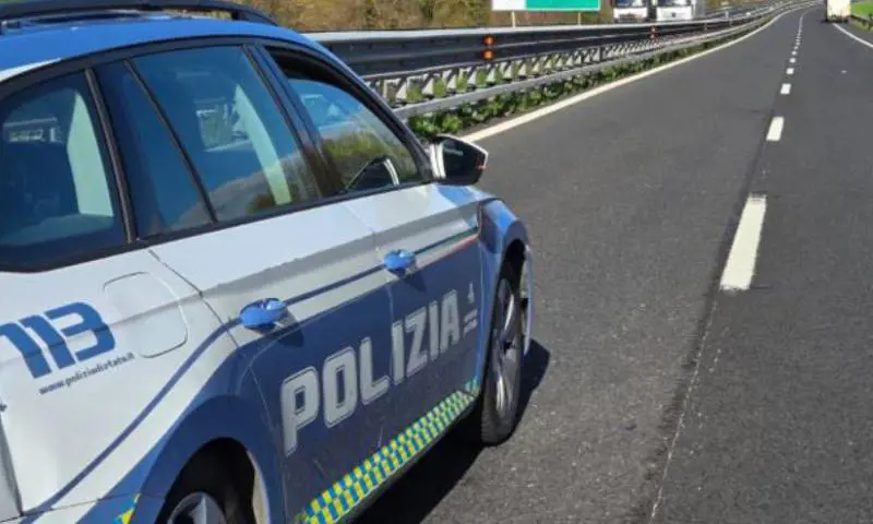 Donna accoltellata a Roma: "Aggredita dal mio compagno"