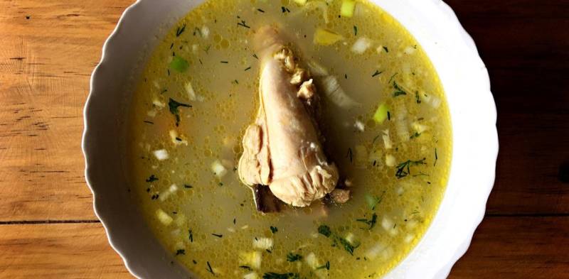 Brodo con pollo
