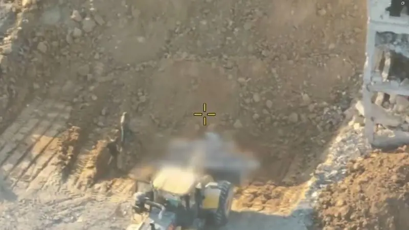 Il corpo dell'ostaggio riesumato e riseppellito. Israele: "Il video che dimostra Hamas mente"