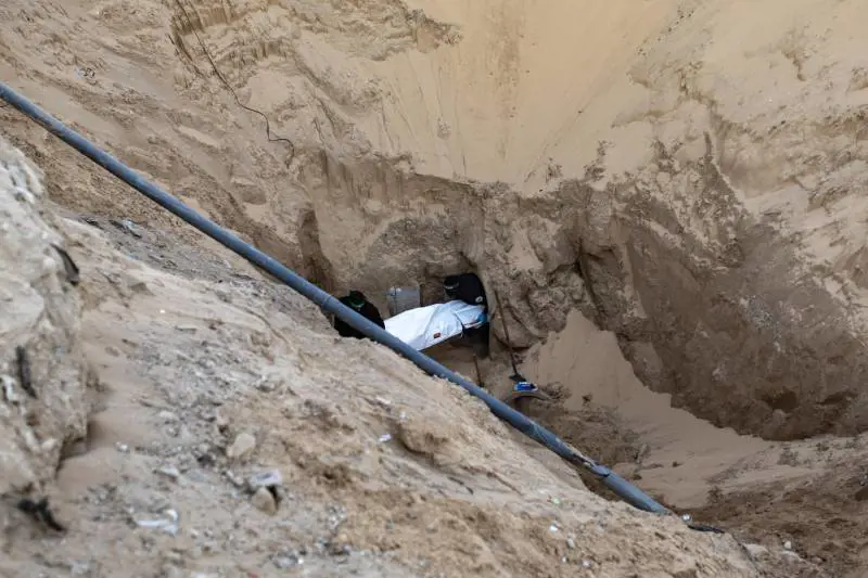 Il gioco pericoloso di Hamas sugli ultimi corpi per rimandare la fase due (e il suo disarmo)